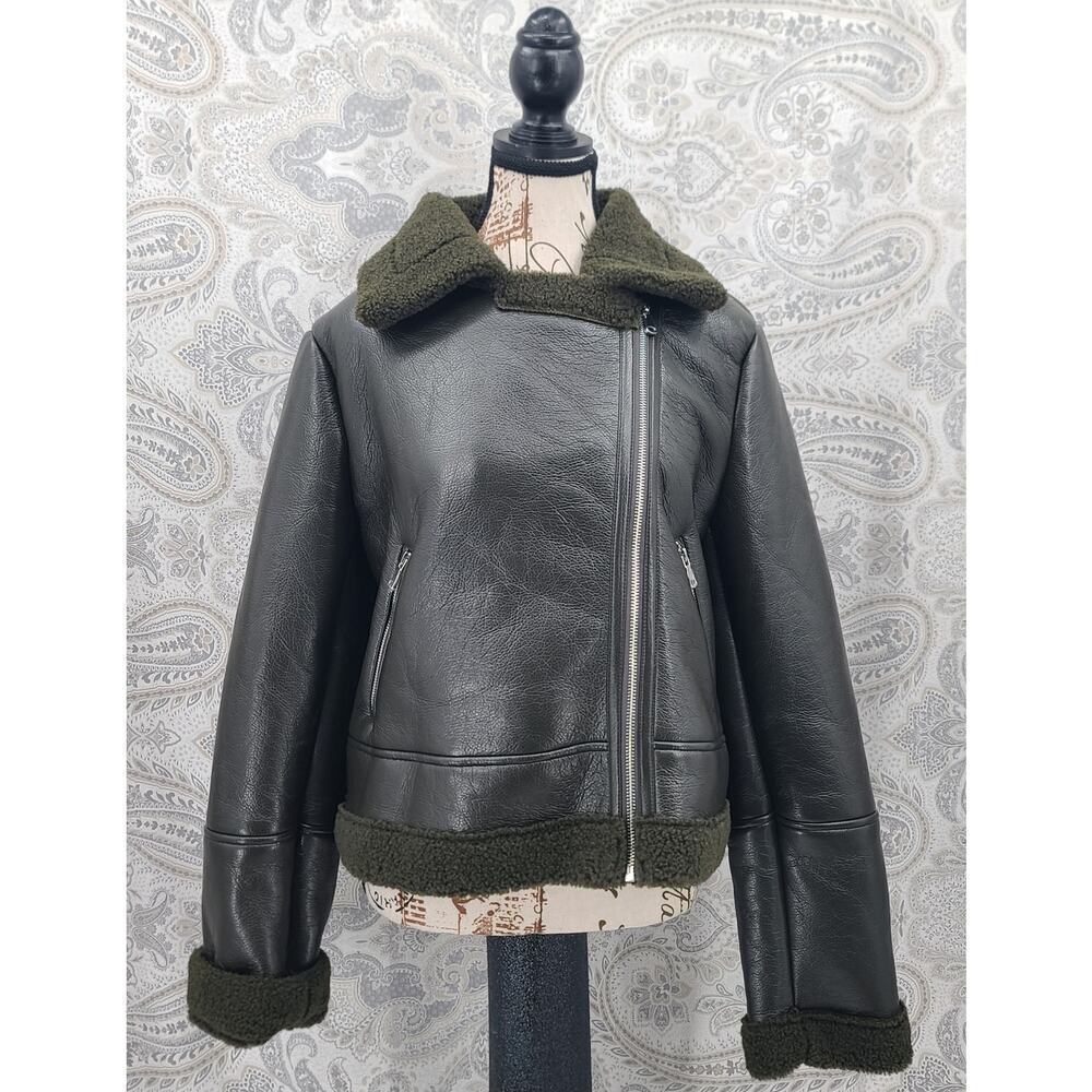 Vigoss Faux black leather shearing lined aviator moto jacket women's Size M